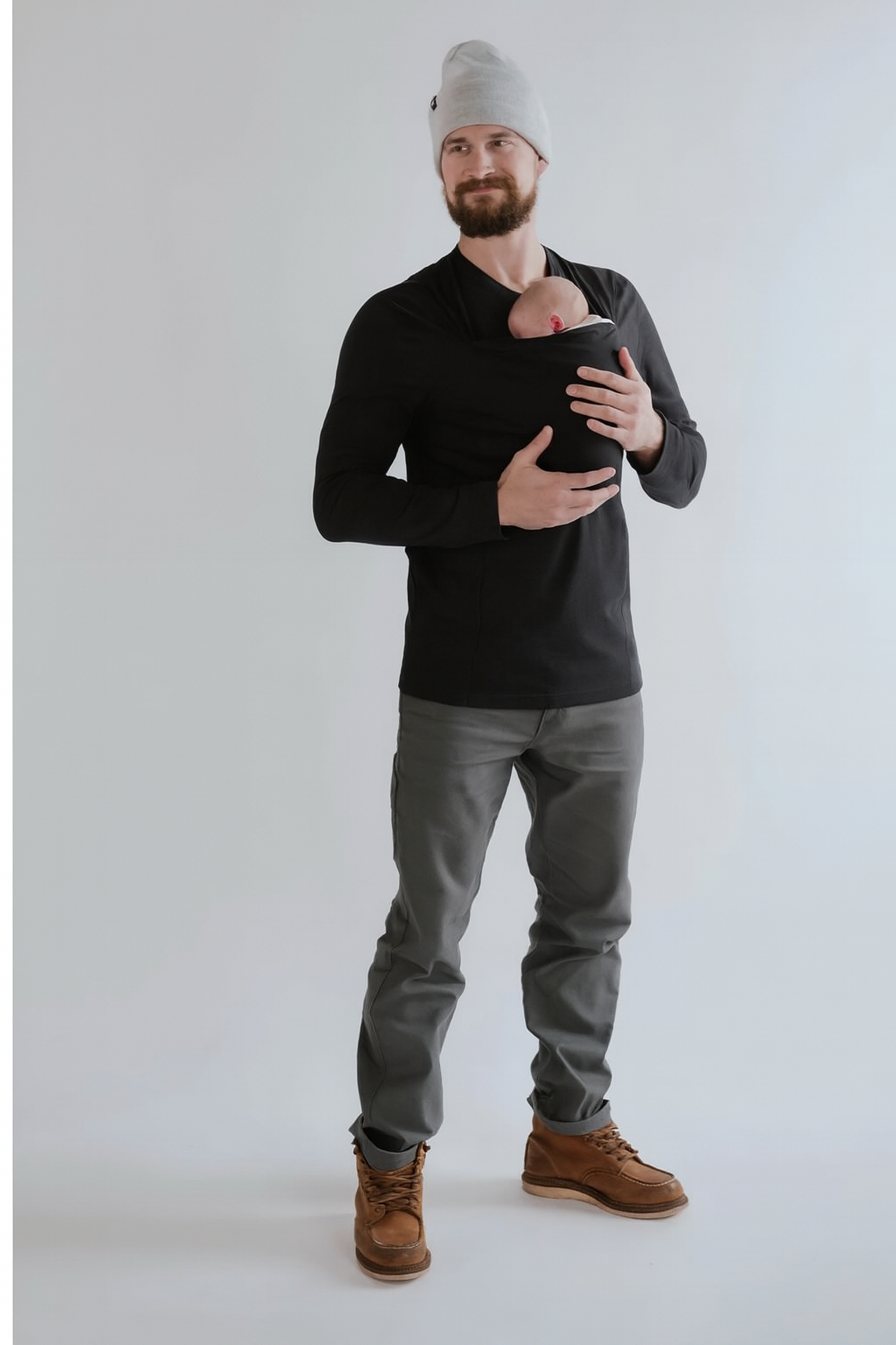 CuddleNest™ CozyWear – Hands-Free Bonding for Colder Days ❄️