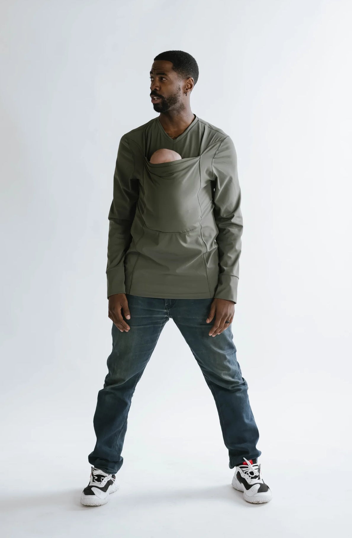 CuddleNest™ CozyWear – Hands-Free Bonding for Colder Days ❄️